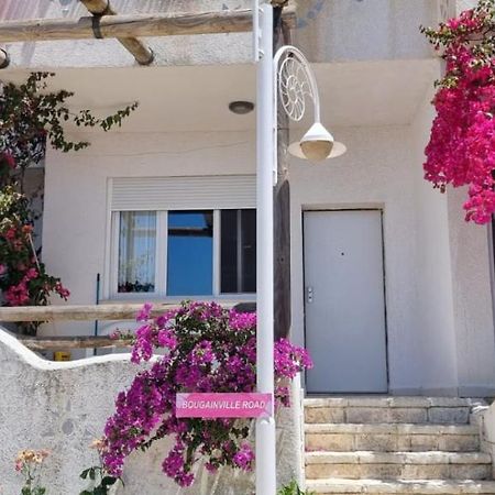 Vila 15 Bougainville Sarandë 外观 照片