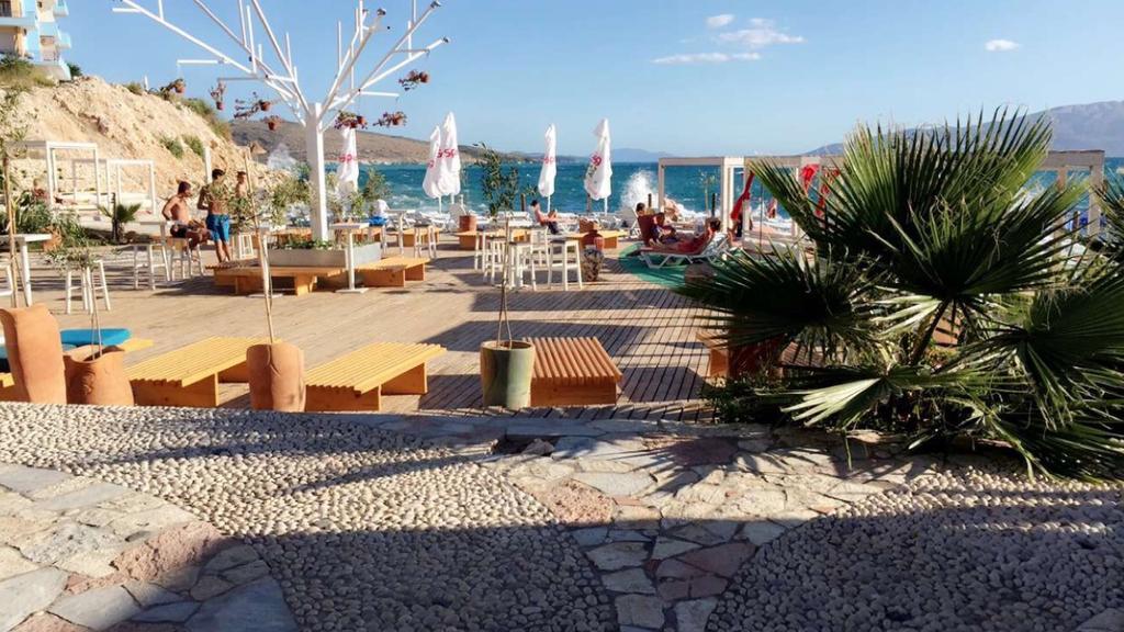 Vila 15 Bougainville Sarandë 外观 照片