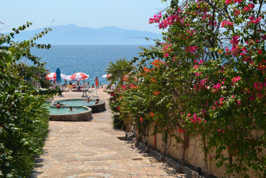 Vila 15 Bougainville Sarandë 外观 照片